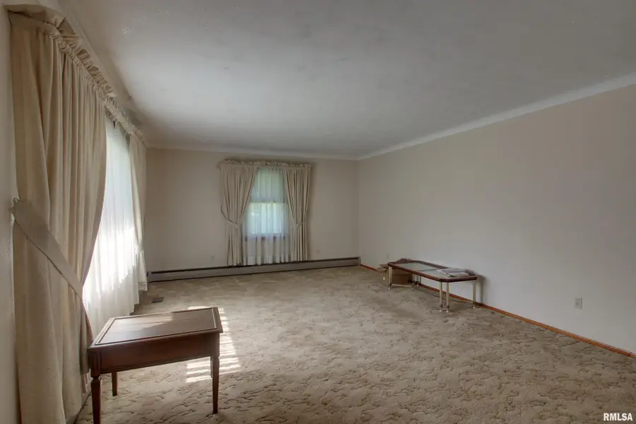 2915 Ray Mar Court, Quincy, IL 62305 - #2