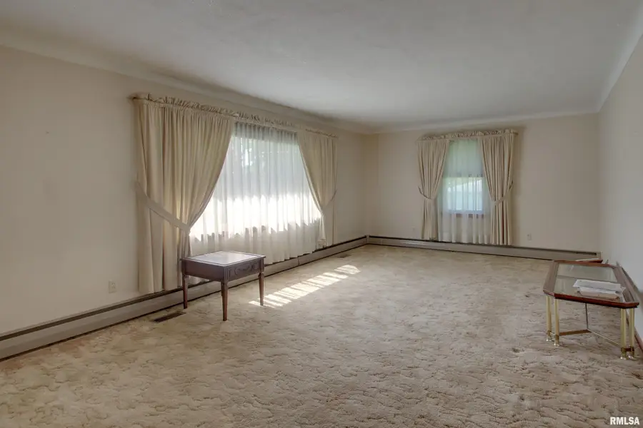 2915 Ray Mar Court, Quincy, IL 62305 - #3