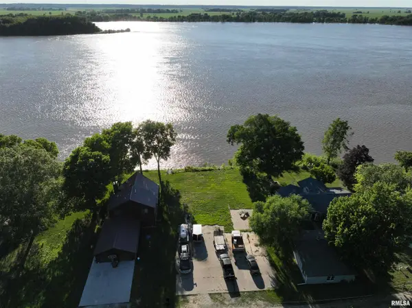 555 Front Street, Oquawka, IL 61469