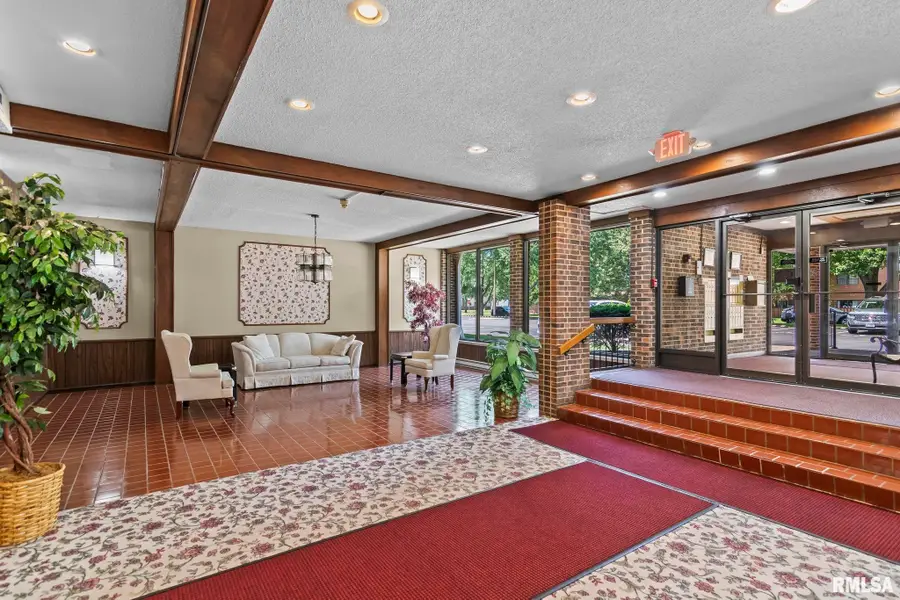 2650 Cooper Avenue #213, Springfield, IL 62702 - #3