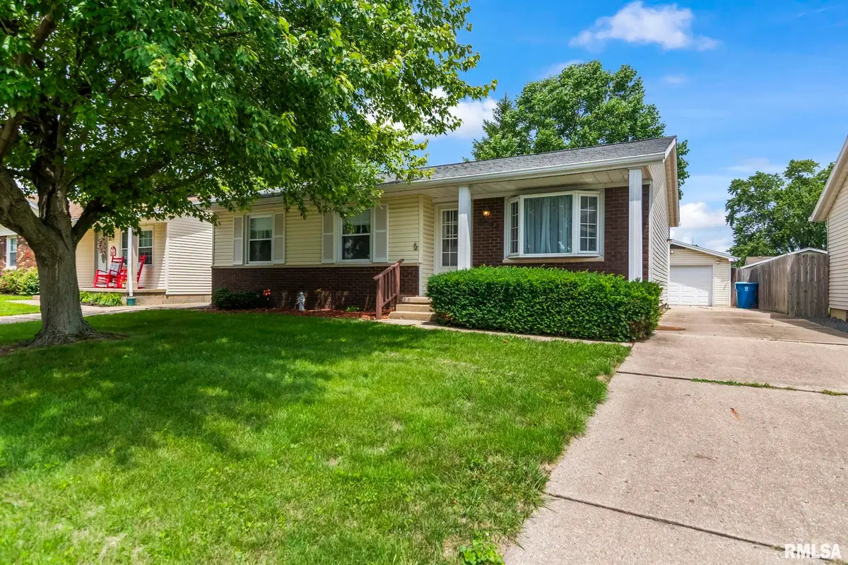 3025 E Griffiths Avenue, Springfield, IL 62702 - #1
