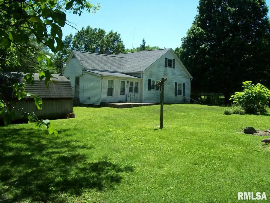 37 Lewis Street, Winchester, IL 62694 - #2