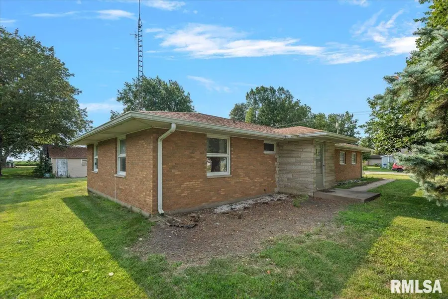 207 N Athens Street, Ashland, IL 62612 - #2