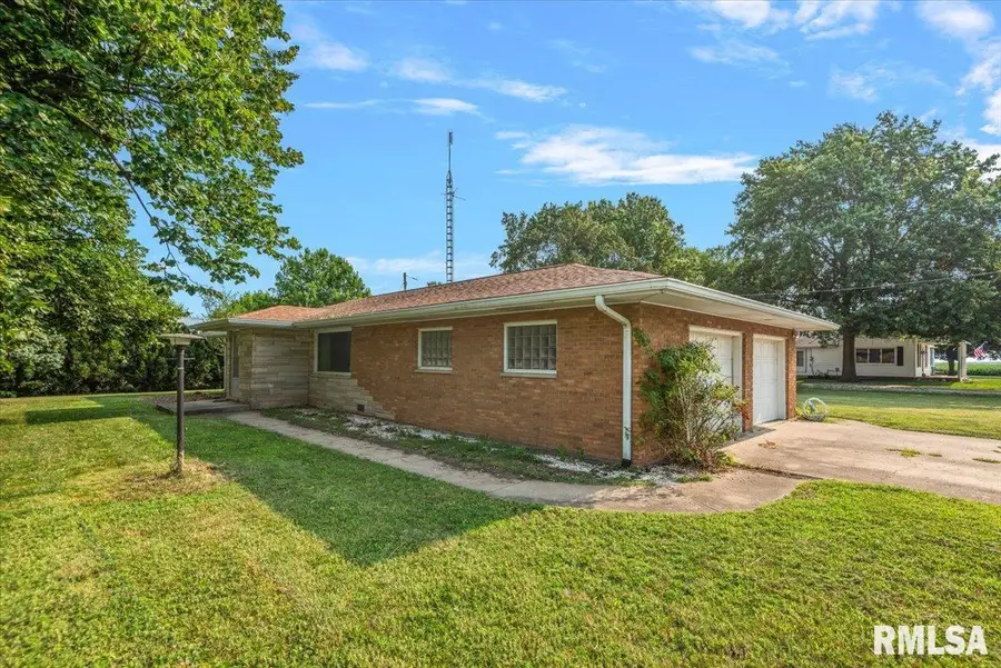 207 N Athens Street, Ashland, IL 62612 - #3
