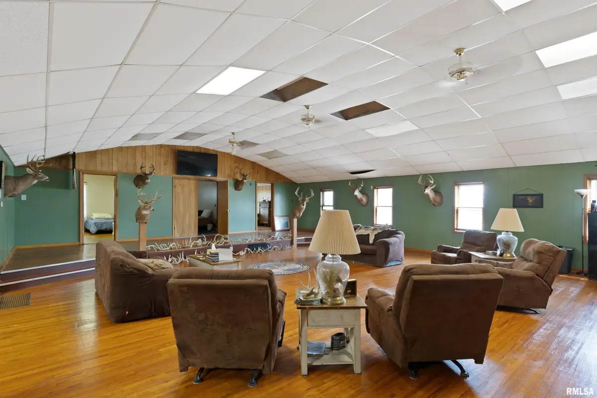 1571 850 N Avenue, Mount Sterling, IL 62353 - #1