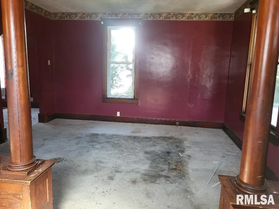 343 W 1st Street, Galesburg, IL 61401 - #3