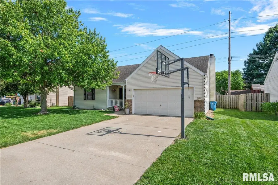 3824 Viking Boulevard, Springfield, IL 62712 - #2