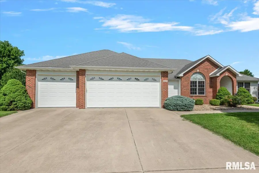 6800 Ironwood Drive, Springfield, IL 62712 - #2