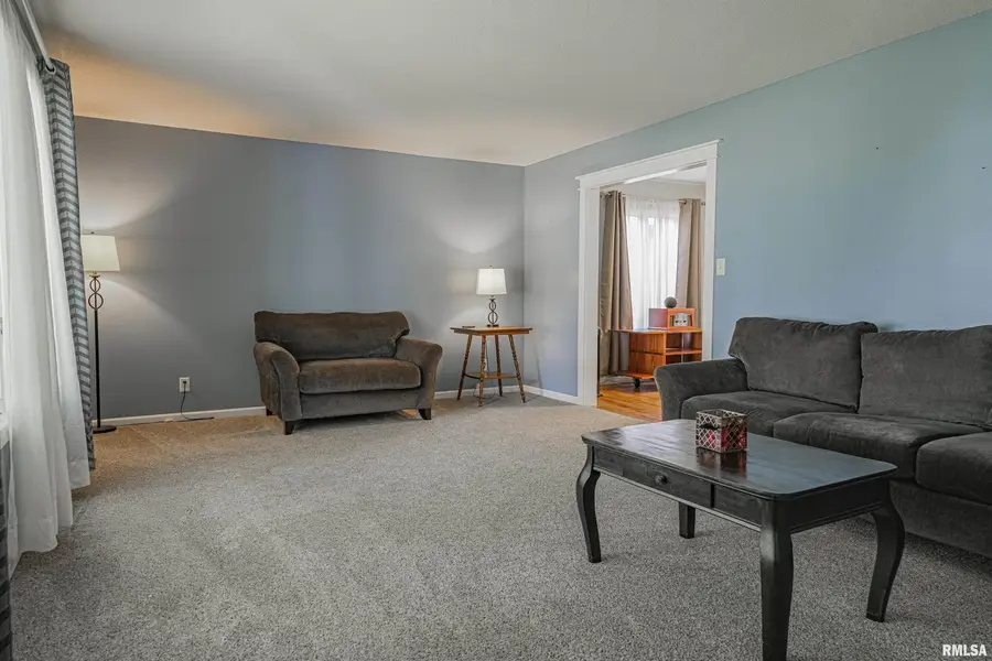 412 N Belmont Street, Mount Pulaski, IL 62548 - #2