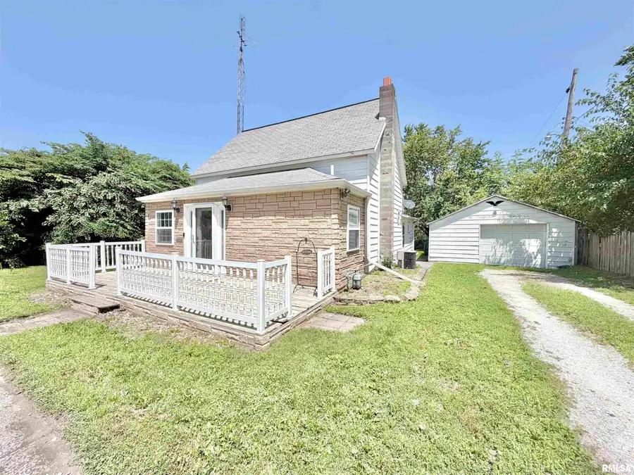 205 W Adams Street, Abingdon, IL 61410 - #2