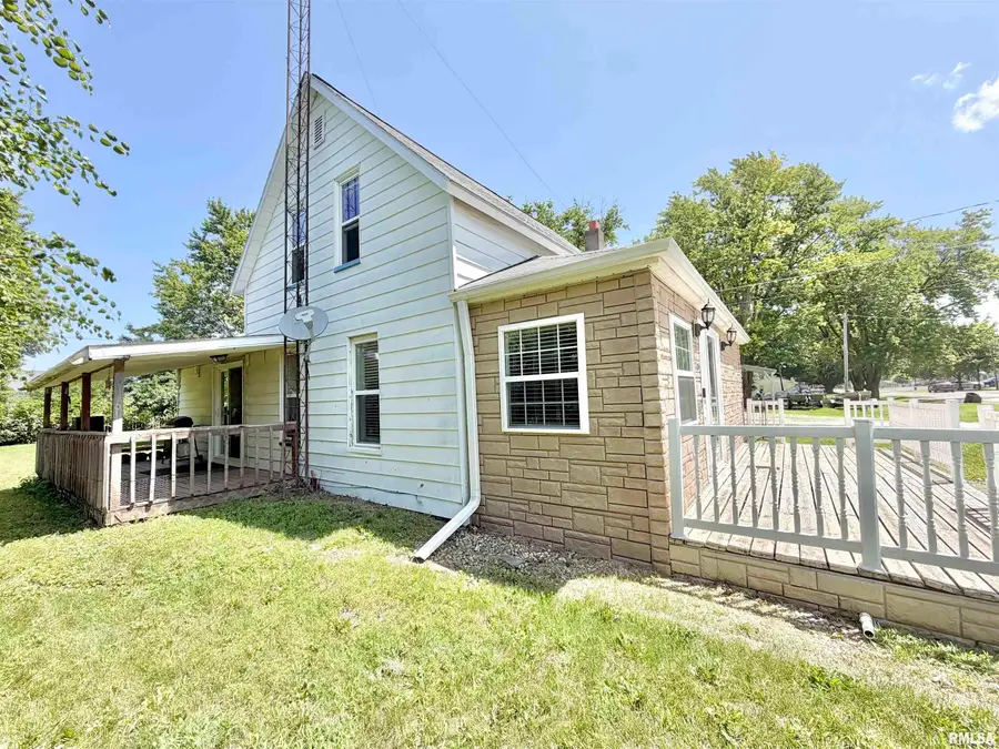 205 W Adams Street, Abingdon, IL 61410 - #3