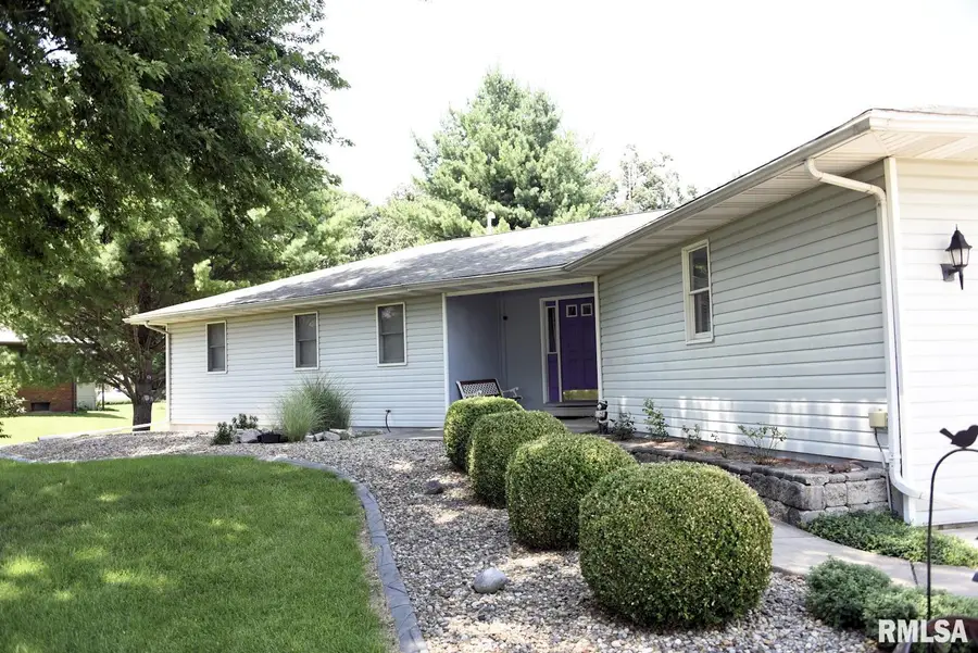 8155 Old Jacksonville Road, Pleasant Plains, IL 62677 - #2