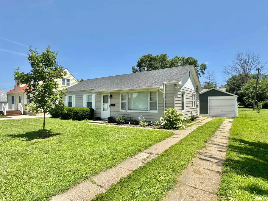 805 S Farnham Street, Galesburg, IL 61401 - #3