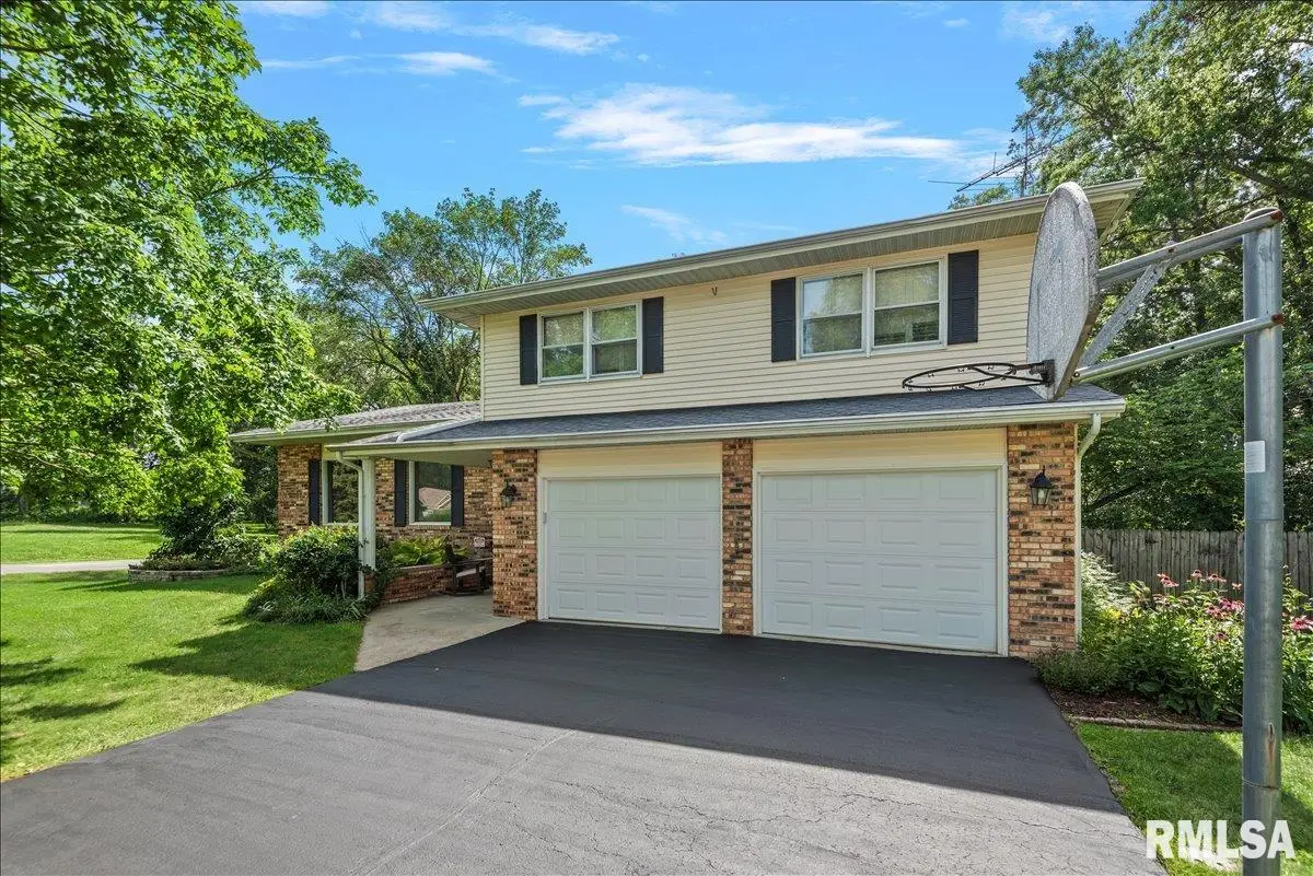 2 Madera Court, Taylorville, IL 62568 - #1