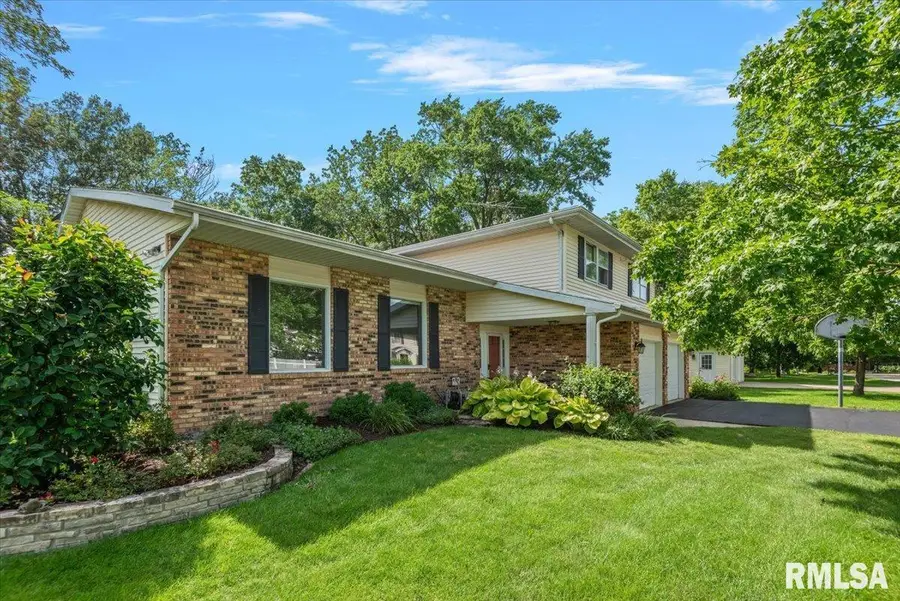 2 Madera Court, Taylorville, IL 62568 - #3