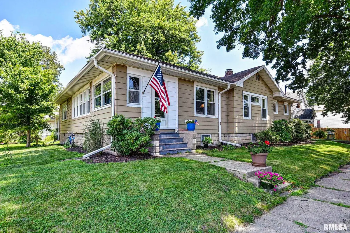 602 N Cherokee Street, Taylorville, IL 62568 - #1