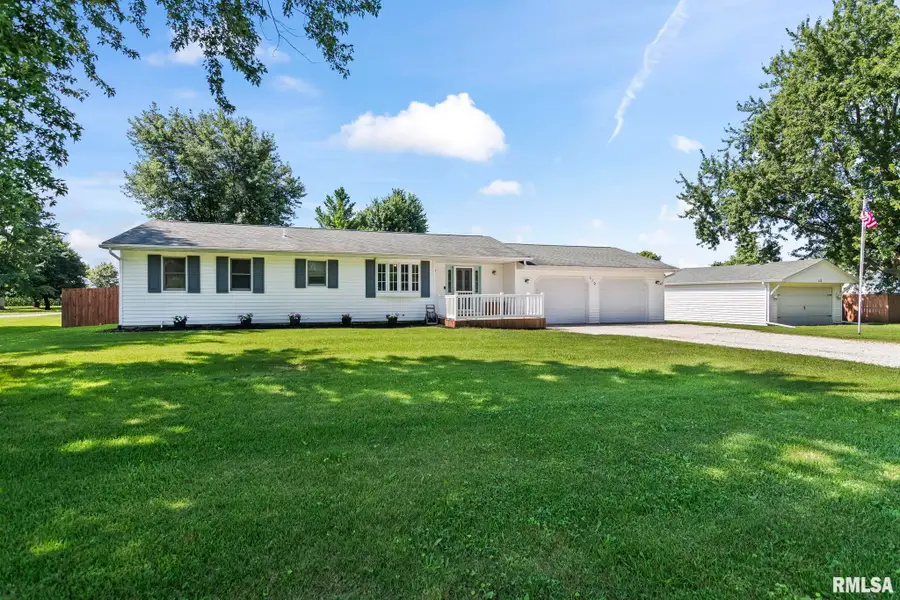 110 E Topeka Street, Ashland, IL 62612 - #2