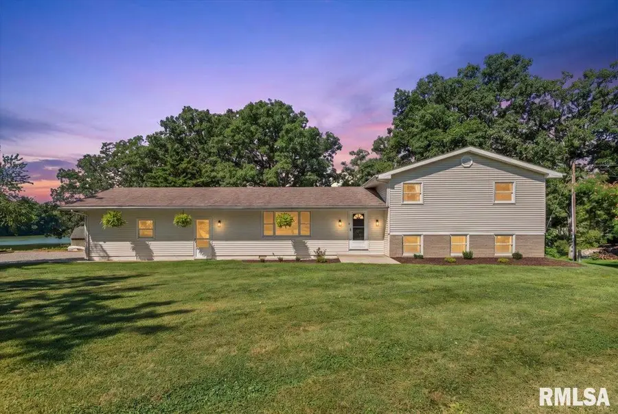 1208 Mark Lane, Taylorville, IL 62568 - #2
