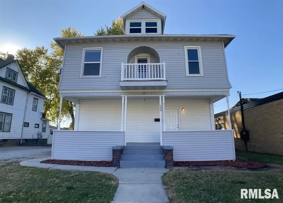 320 N Mcarthur Street, Macomb, IL 61420 - #2