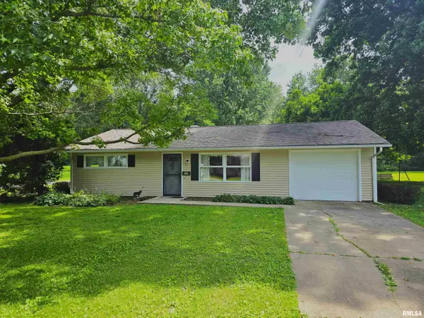 307 E Center Street, Oakford, IL 62673