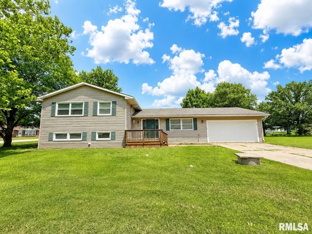 201 Mcmurtry Drive, Henderson, IL 61439 - #1