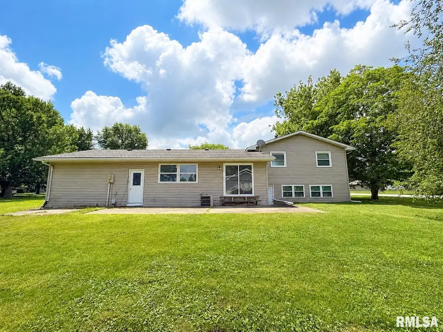 201 Mcmurtry Drive, Henderson, IL 61439 - #3