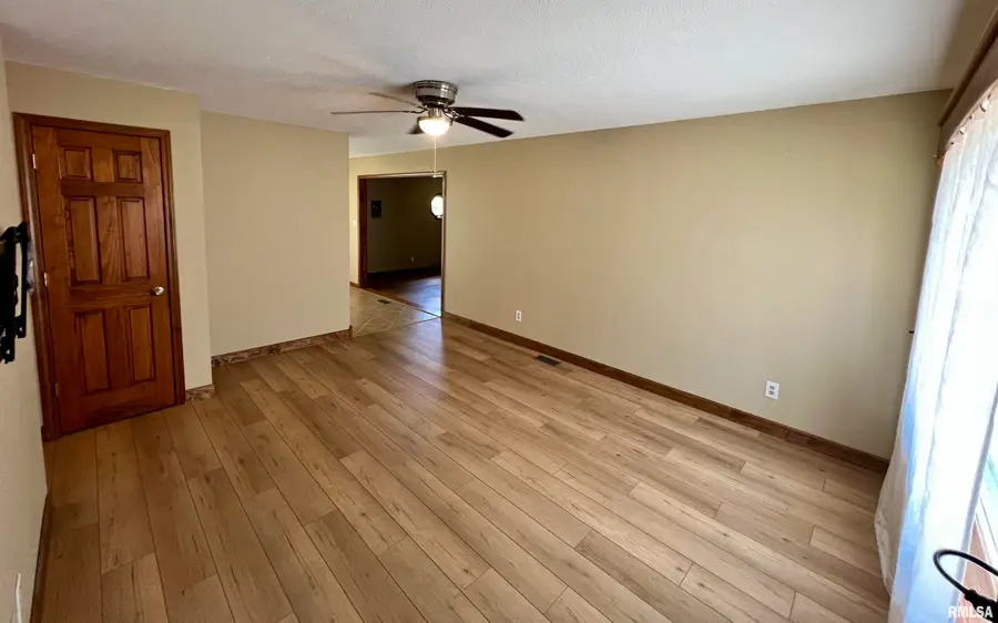 58 Churchill Drive, Chatham, IL 62629 - #3