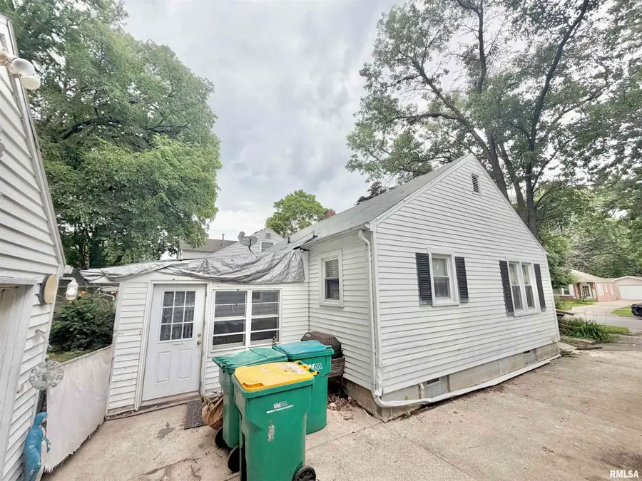1450 Beecher Street, Galesburg, IL 61401 - #3