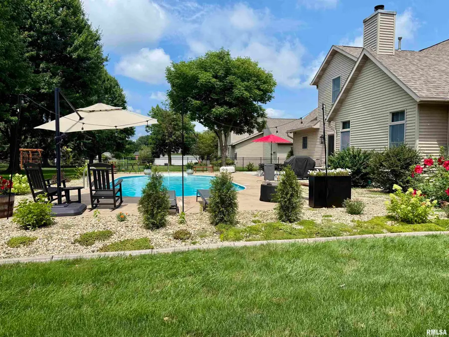 304 Belmont Chase, Sherman, IL 62684 - #3