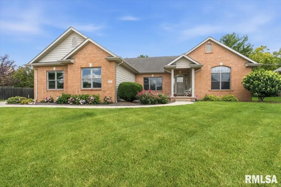 2220 W Laurel Street, Springfield, IL 62704 - #2
