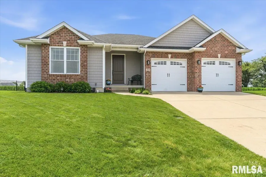 2820 Castlerock Ridge Ridge, Springfield, IL 62711 - #2