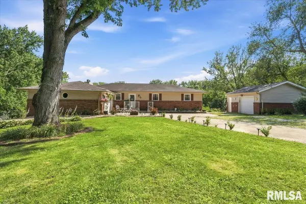 5260 River View Road, Riverton, IL 62561