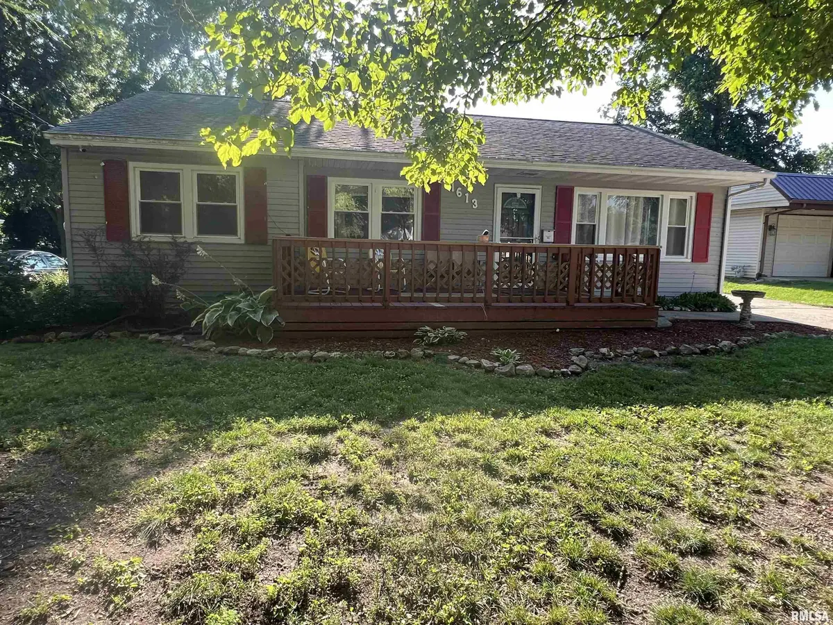 1613 Elmwood Street, South Jacksonville, IL 62650 - #1