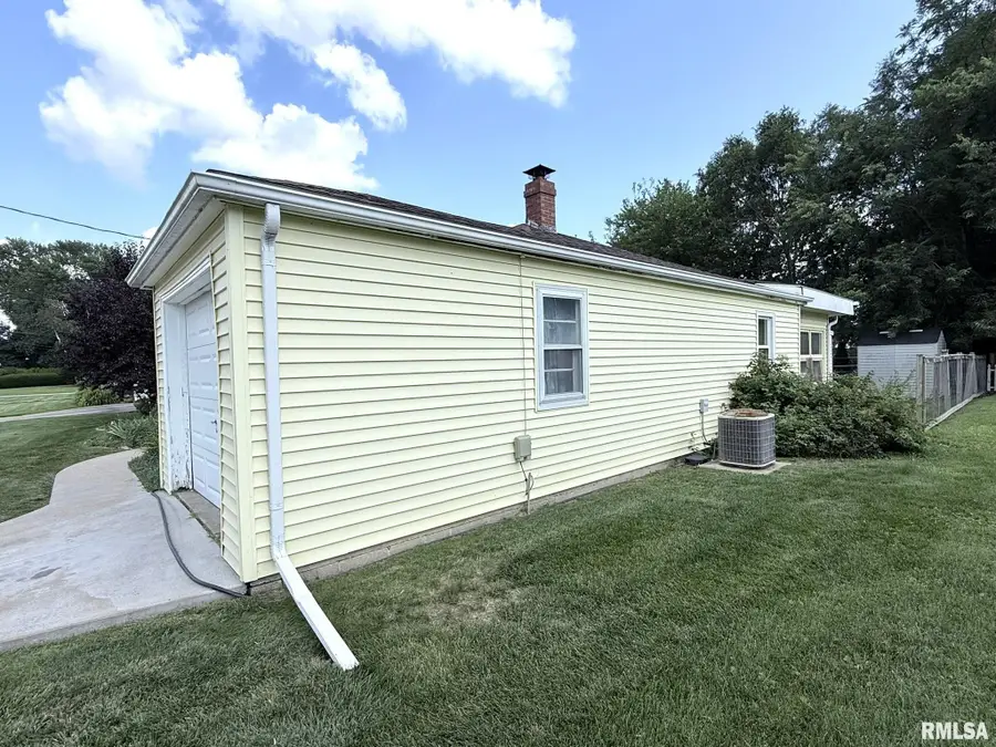 1250 W North Street, Galesburg, IL 61401 - #2