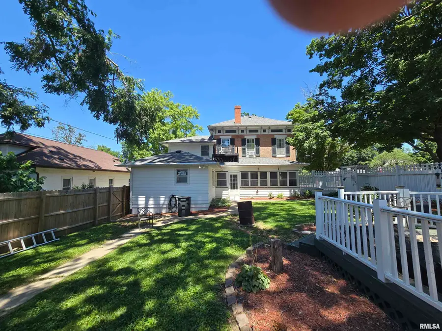 650 Crawford Street, Warsaw, IL 62379 - #3