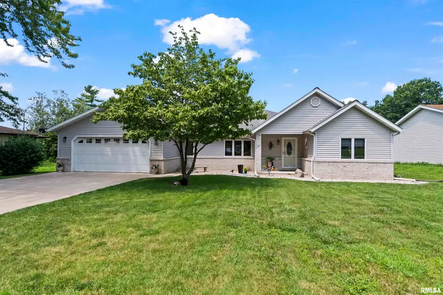 929 N 3rd Street, Riverton, IL 62561 - #2