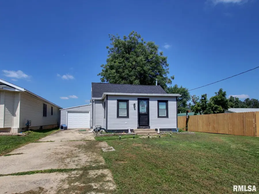 1723 N 17th Street, Quincy, IL 62301 - #2