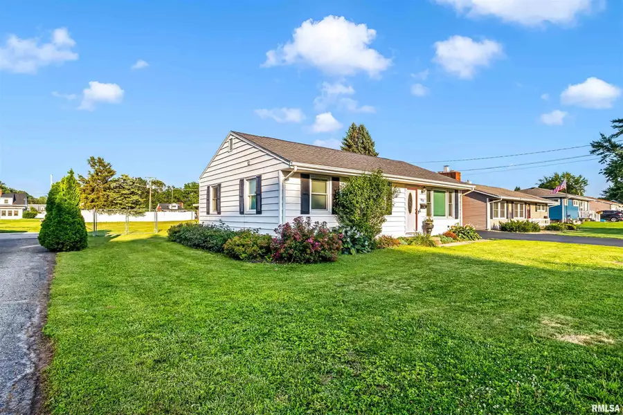 933 Olive Street, Galesburg, IL 61401 - #3