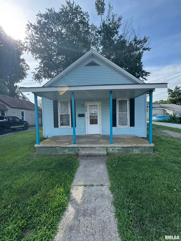 214 S Sheridan Street, Lincoln, IL 62656