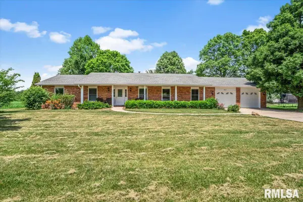 23 Crater Lake Drive, Springfield, IL 62712