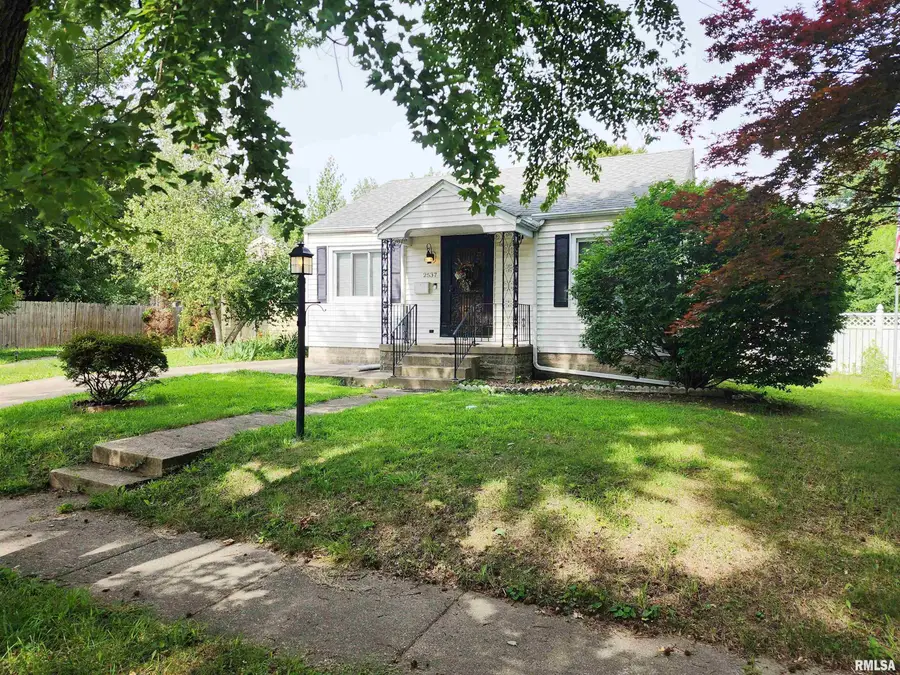 2537 Holmes Avenue, Springfield, IL 62704 - #2