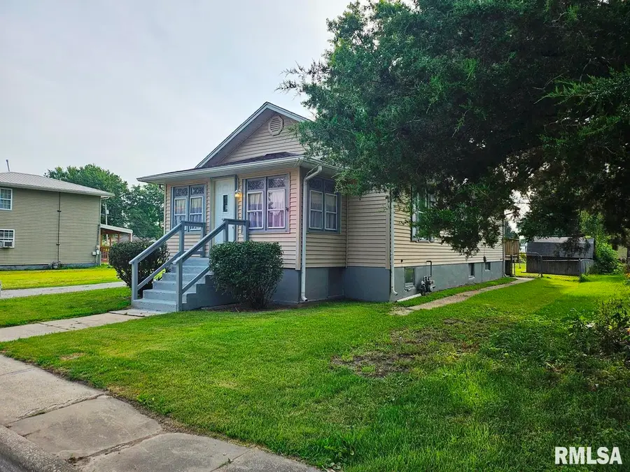 515 N Chiles Street, Carlinville, IL 62626 - #2