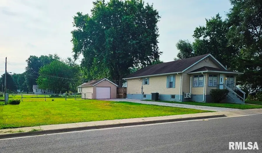 515 N Chiles Street, Carlinville, IL 62626 - #3