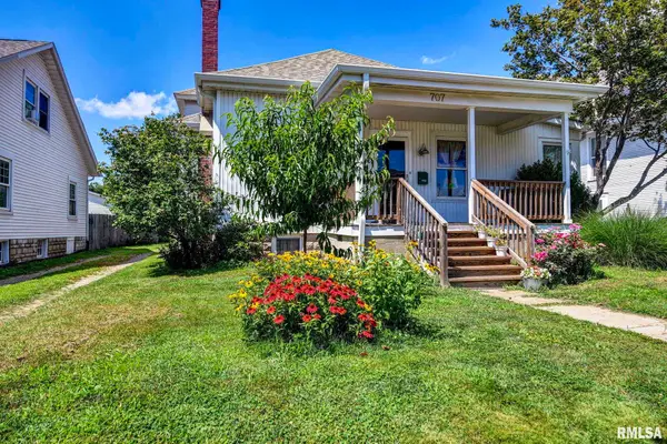 707 W Vine Street, Taylorville, IL 65268