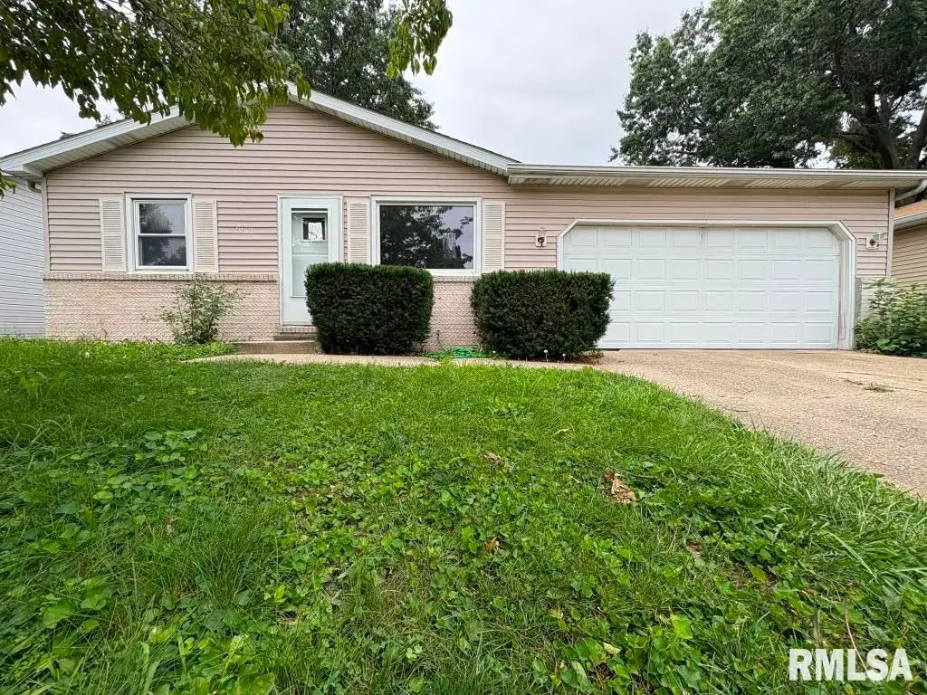 2043 Scarborough Road, Springfield, IL 62702 - #1