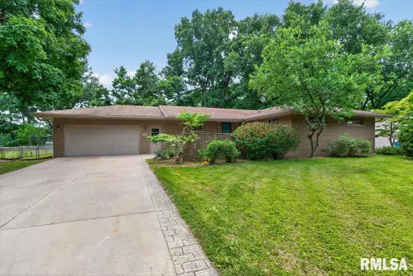 618 Magnolia Drive, Rochester, IL 62563