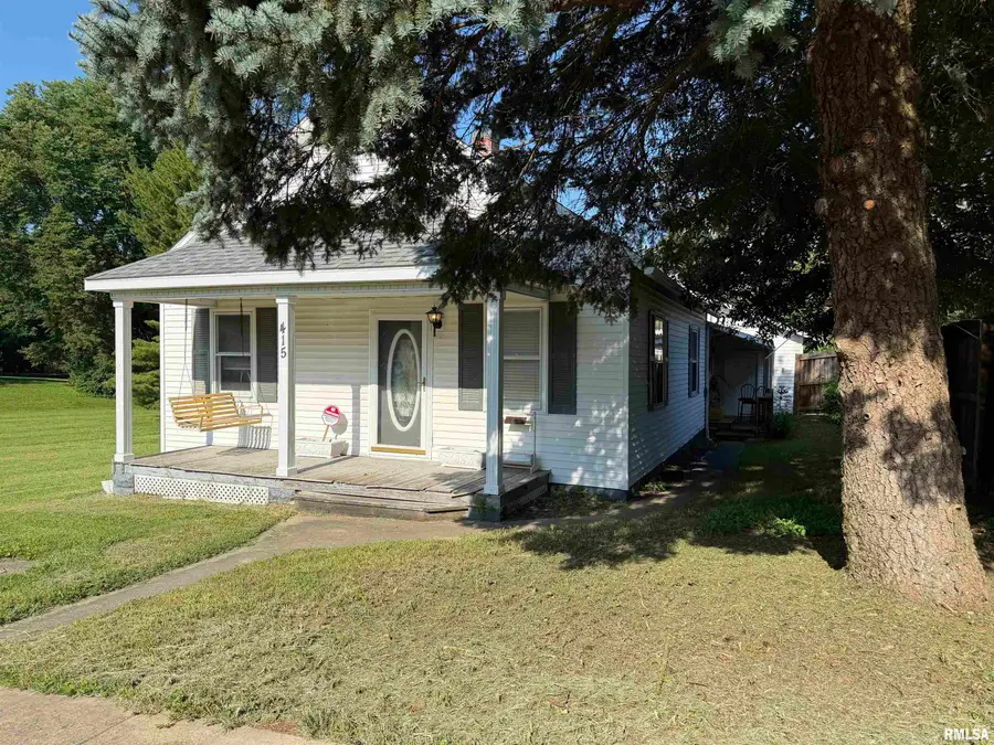 415 N Cleveland Avenue, Thayer, IL 62689 - #2