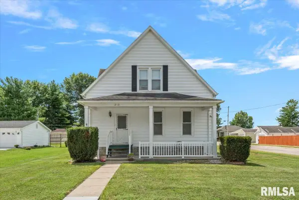 212 W 1st Street, Morrisonville, IL 62546
