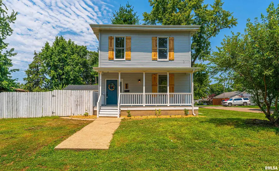 402 3rd Street, Lincoln, IL 62656 - #2