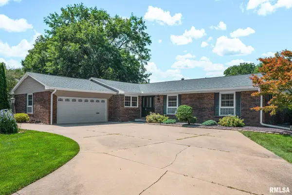 192 Potawatomi Road, Galesburg, IL 61401